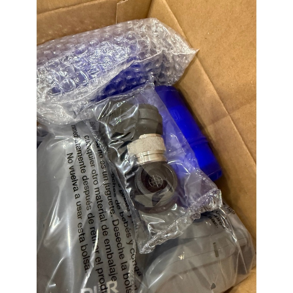 New PUR Plus Vertical Faucet-Mount Water Filtration System. Grey. 2 filters - Picture 5 of 6